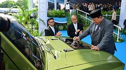 Presiden Prabowo resmikan peluncuran kendaraan listrik taktis terbaru produksi PT Pindad, yakni MV3-EV “PANDU”. (Foto: BPMI Setpres/Muchlis Jr)
