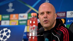 Manajer Liverpool FC, Arne Slot minta Mo Salah klarifikasi usai pernyataan kontroversial. (Foto: Getty Image)